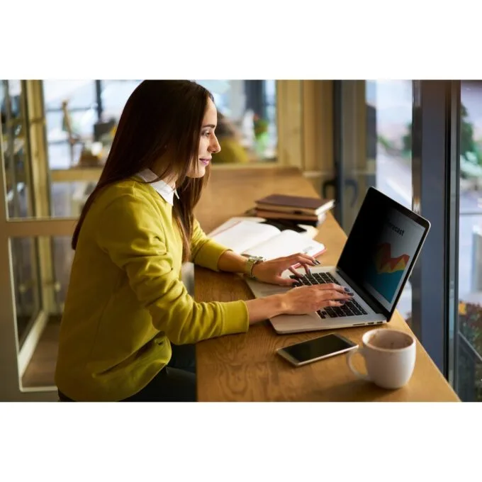 3M Privacy Filter for 14-inch Full Screen Laptops 16:10 - BP140W1E - Frameless, Anti-glare, Landscape — image 3