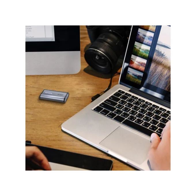 ADATA Elite SE880 - SE880 - 4TB Portable NVMe SSD, USB 3.2 Gen2x2 (20Gbps), 2000MB/s, Grey — image 3