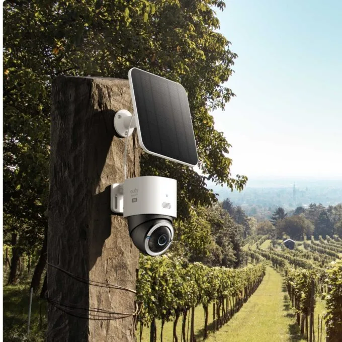 Anker Eufy Security Camera - Outdoor 4G LTE PTZ Solar Camera — image 3