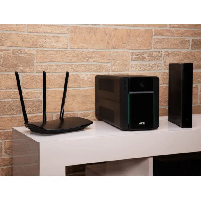 APC Easy UPS BVX1200LI - 1200VA Line-Interactive UPS - 220-240V Schuko, Slim Tower — image 3