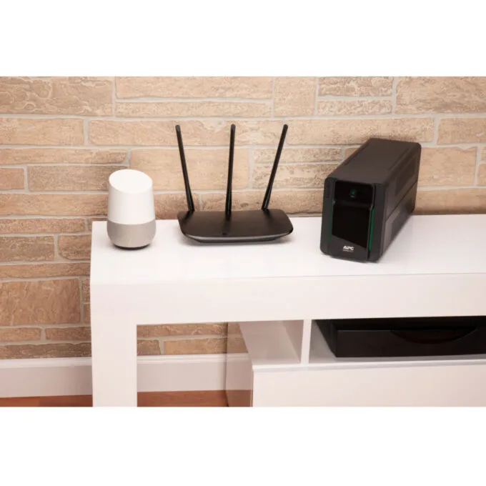 APC Easy UPS BVX700LI - 230V Line-Interactive UPS with AVR, Cold-Start & Wall-Mountable — image 5