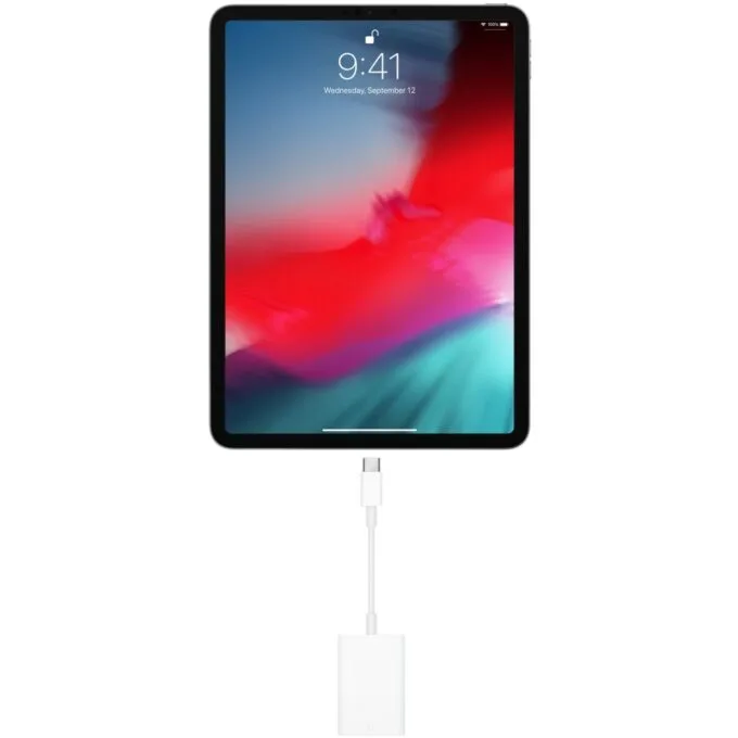 Apple USB-C to SD Card Reader — image 3