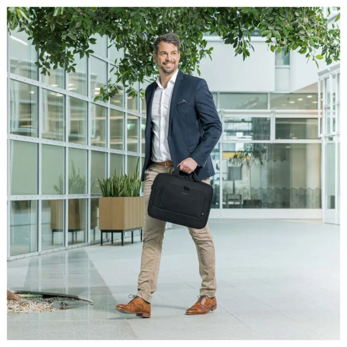 Dicota Laptop Tasche Eco Top Traveller Base bis 39.6 cm 15.6' Schwarz — image 5