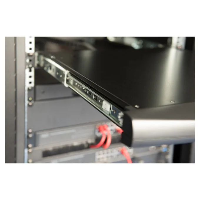Digitus 19' LCD KVM-Konsole. 16-Port CAT 5. US-Tastatur — image 7