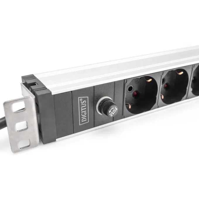 DIGITUS 8-Outlet 1U PDU - IEC C14 input - 8x C13 outlets — image 2