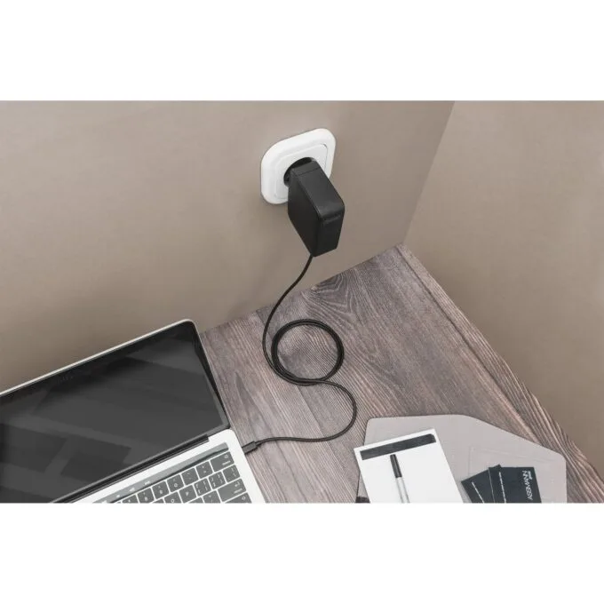 Digitus Universal Notebook Charger USB-C 100W PD3.0 GaN - 1.2m Cable — image 2
