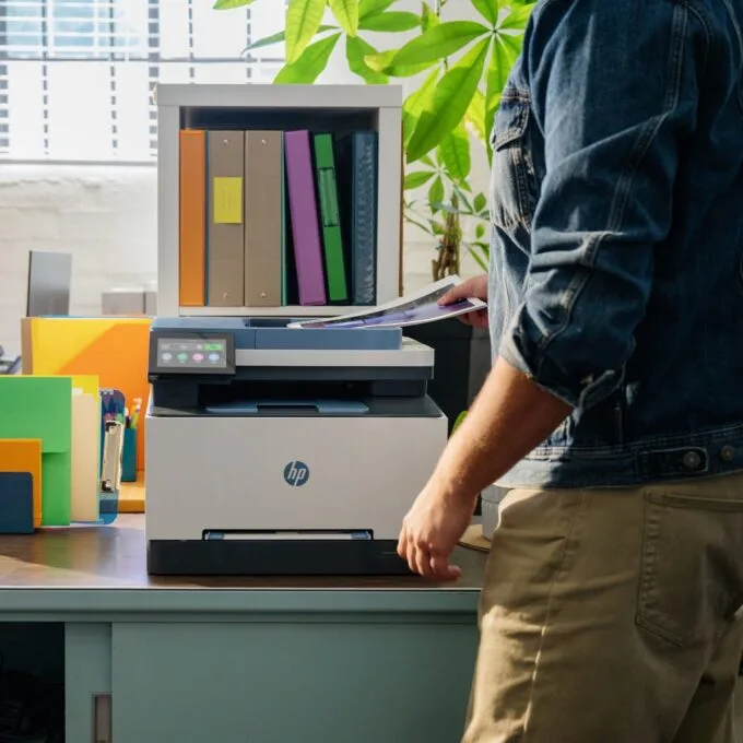 HP Color LaserJet PRO MFP - 3302fdwg - Color, 4-in-1, A4, LAN, WLAN, ADF Duplex — image 10