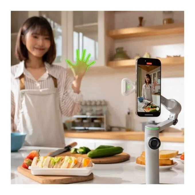 Insta360 Flow AI Tracker - Flow 2 Pro - Built-in Spotlight — image 4