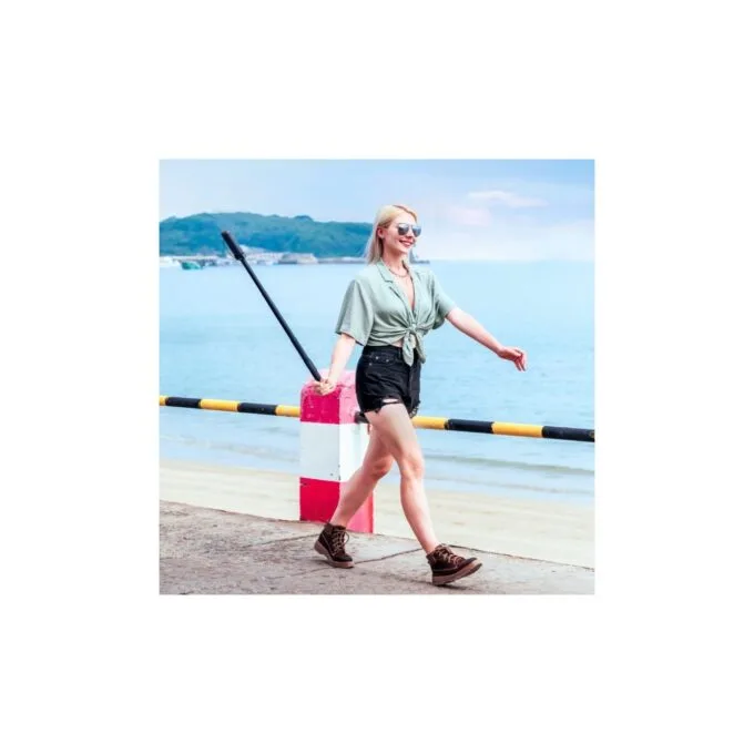 Insta360 Power Selfie Stick - 100CM Selfie Stick with built-in 4500mAh battery — image 6
