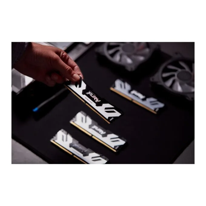 KINGSTON 32GB 8000MT s DDR5 CL38 DIMM Kit of 2 FURY Renegade Silver XMP — image 9