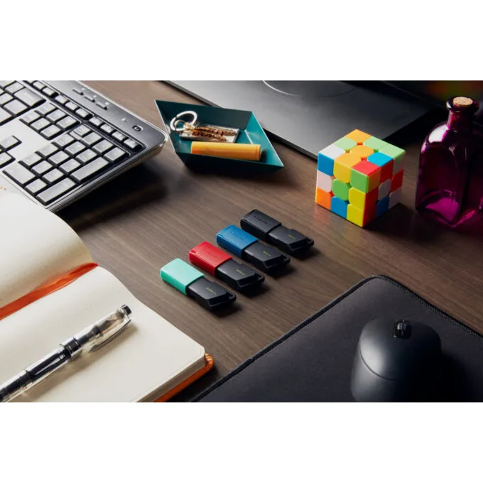 Kingston DataTraveler Exodia M - 64GB USB 3.2 Gen 1 Flash Drive - Black & Blue — image 13