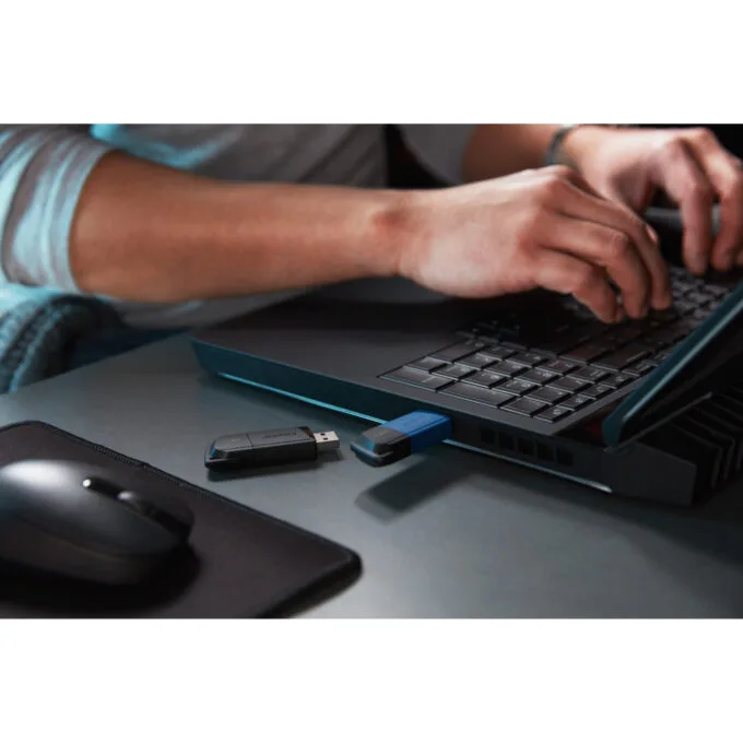 Kingston DataTraveler Exodia M - 64GB USB 3.2 Gen 1 Flash Drive - Black & Blue — image 4