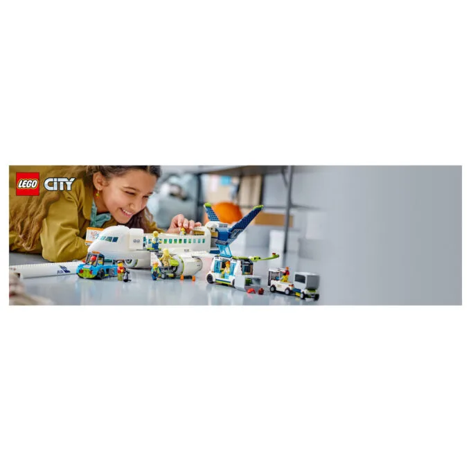 LEGO City Passagierflugzeug 60367 — image 4