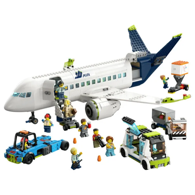 LEGO City Passagierflugzeug 60367 — image 1