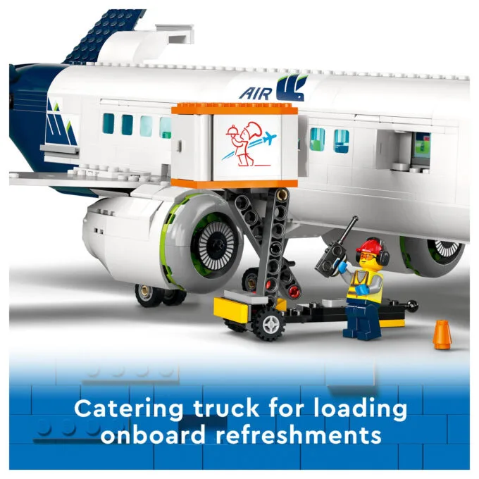 LEGO City Passagierflugzeug 60367 — image 9
