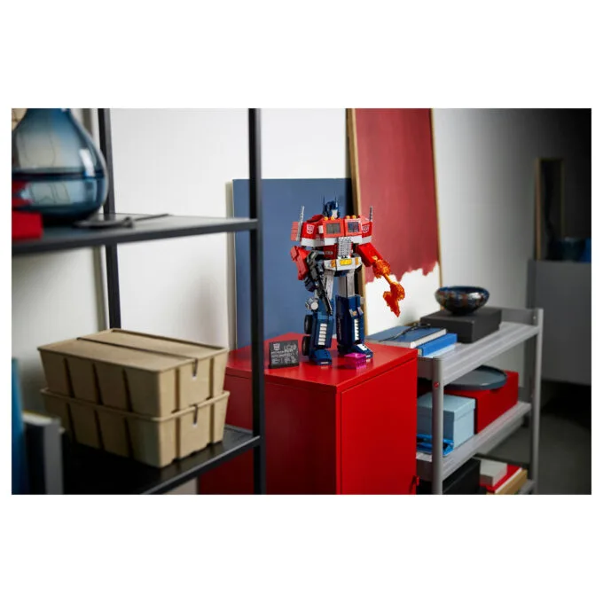 LEGO Icons Transformers Optimus Prime 10302 — image 34