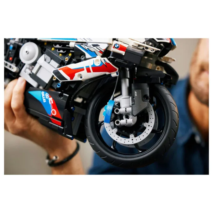LEGO Technic BMW M 1000 RR 42130 — image 34