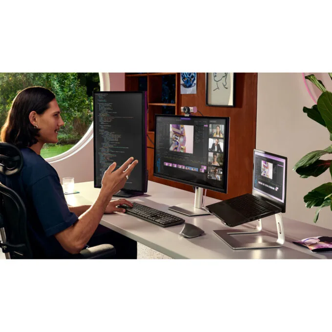 Logitech MX Brio 4K Webcam - 960-001559 - Graphite, 4K UHD, 90° FOV, USB-C — image 1