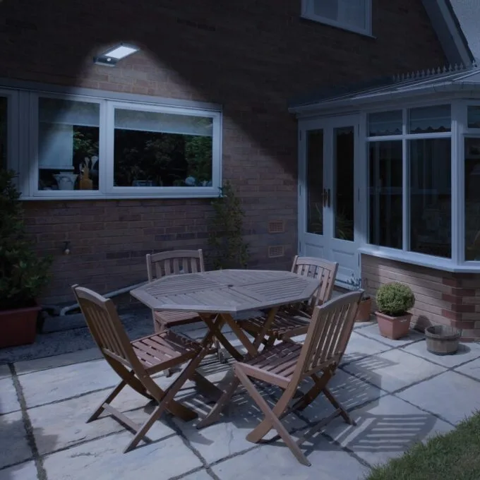 LYYT Solar LED Motion Sensor Light - 154.840UK — image 5