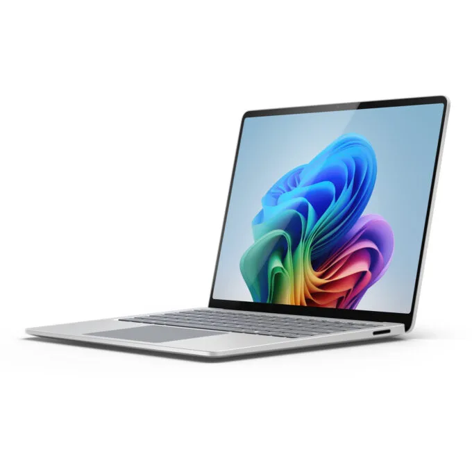 Microsoft Surface Laptop 7 - Copilot+ C10 - Platinum, 16GB LPDDR5x, 512GB SSD, Snapdragon X Plus, 13.8-inch, Win11 Pro — image 2