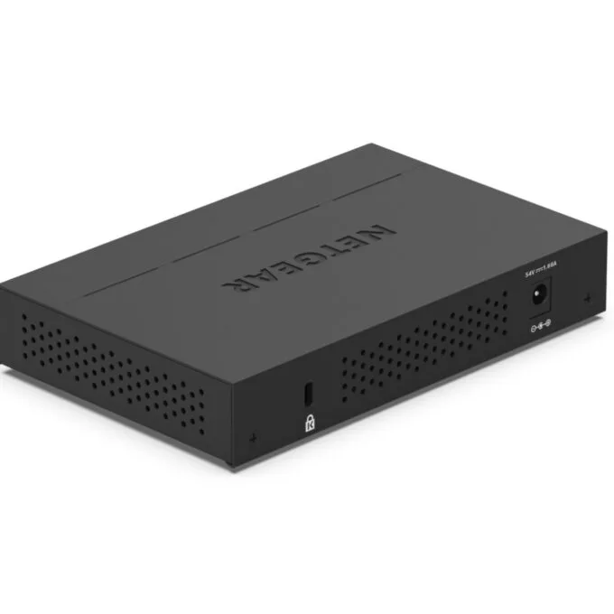 NETGEAR 5-Port Gigabit Unmanaged Switch - GS305PP-300EUS - PoE, Desktop, Plug-and-Play — image 1