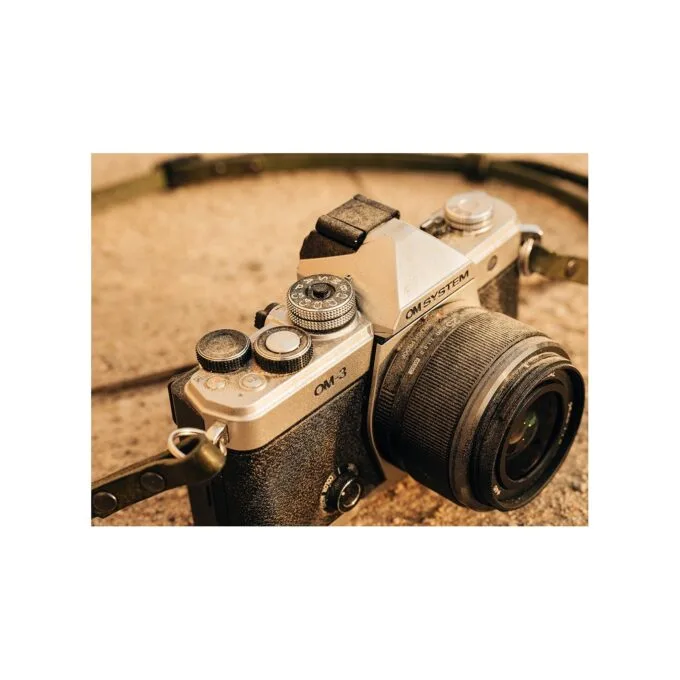 Olympus 25mm f/1.8 II - ES-M2518 - Black, Micro Four Thirds — image 8