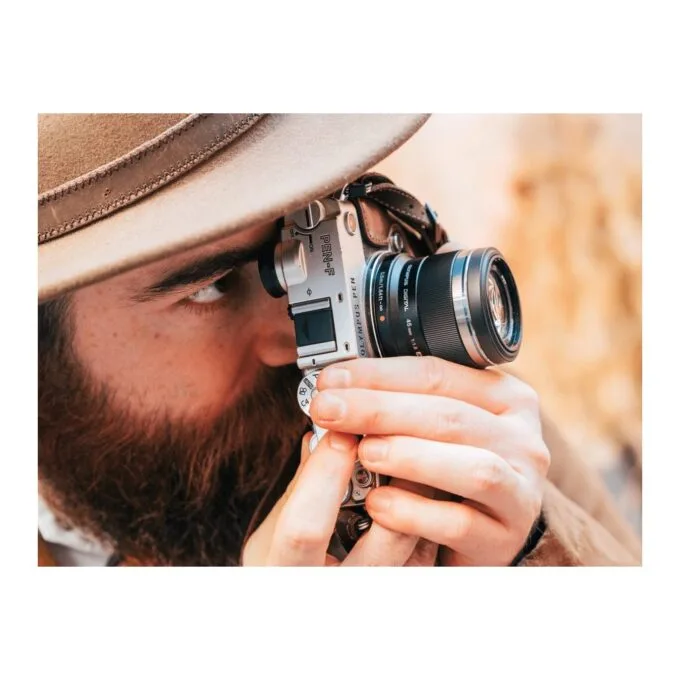 Olympus 45mm f/1.8 M.ZUIKO DIGITAL Lens Micro Four Thirds - ET-M4518 - Black, MFT — image 3