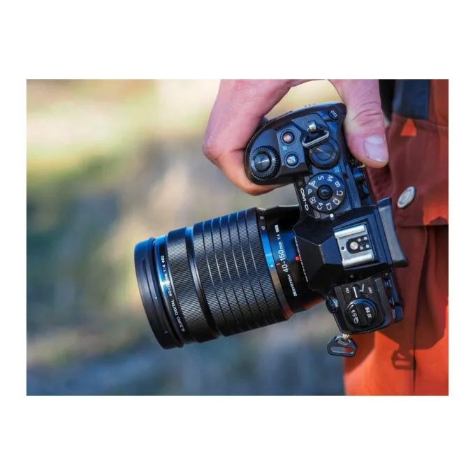 Olympus M.Zuiko Digital ED 40-150mm F4.0 PRO incl. Lens hood & Wrapping cloth — image 7