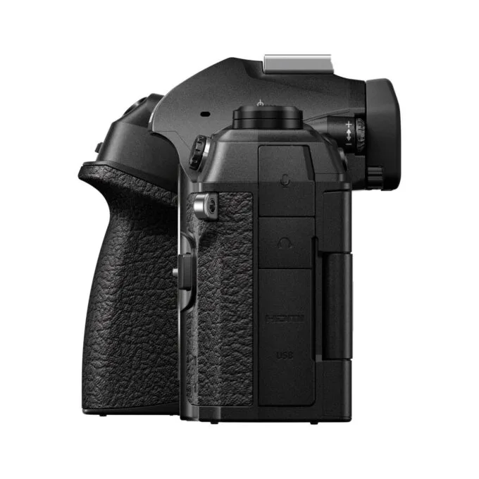Olympus OM System OM-1 II body - OM-1 II - Black, includes CB-USB13 USB cable, shoulder strap, BLX-1 battery — image 4