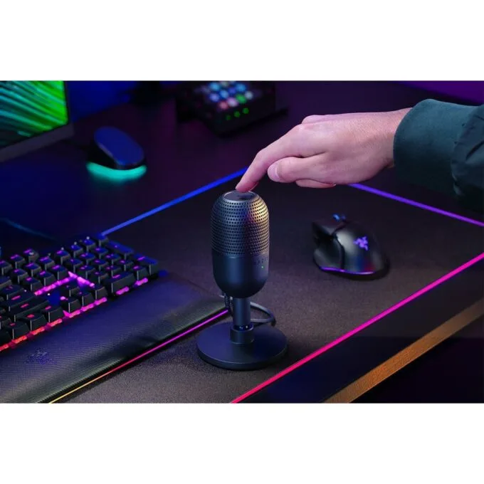 Razer Seiren V3 Mini Table Microphone - Black — image 8