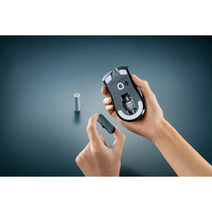 Razer Viper V3 Hyperspeed Wireless - 30000 DPI, 2.4GHz, Right-Hand, Black — image 3