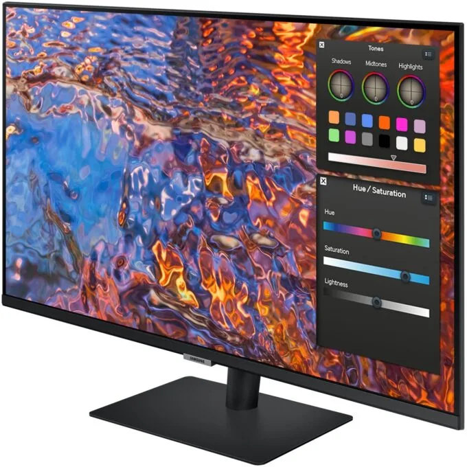 Samsung ViewFinity S8 S32B800PXP 32" 4K IPS Monitor - USB-C Pivot — image 14
