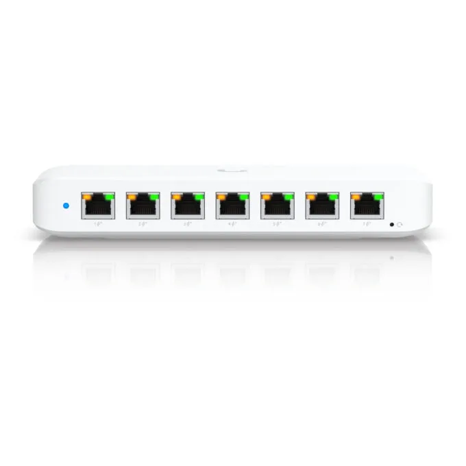 Ubiquiti UniFi USW-Ultra 8-Port - Managed L2 Gigabit Switch, 7x PoE+ + 1x PoE++ — image 2