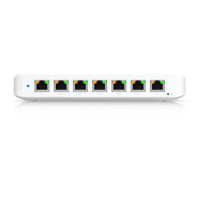 Ubiquiti UniFi USW-Ultra 8-Port - Managed L2 Gigabit Switch, 7x PoE+ + 1x PoE++ — image 3