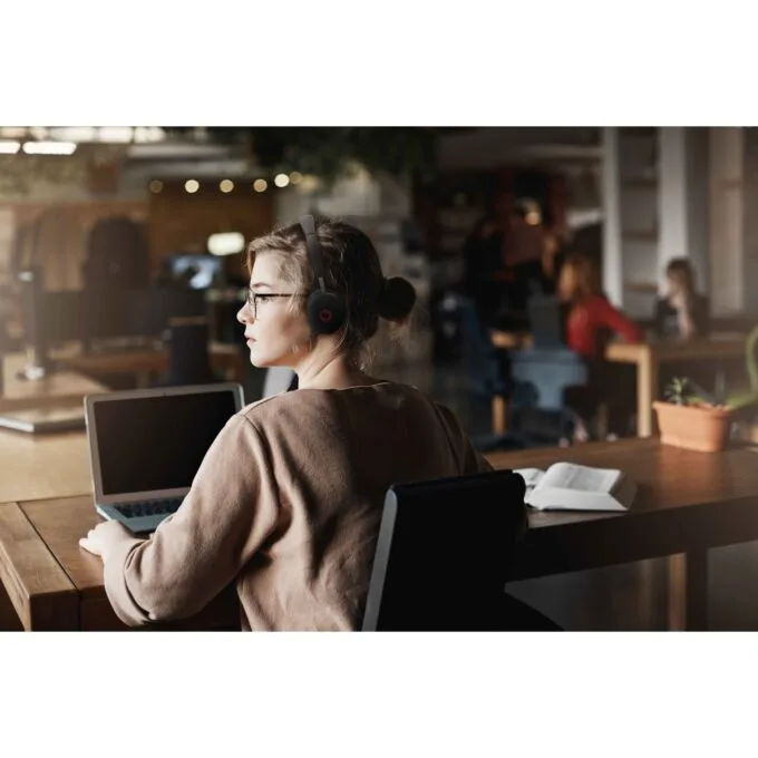Yealink WH68 DECT Bluetooth Wireless Headset 4-Mic ANC - Teams — image 9