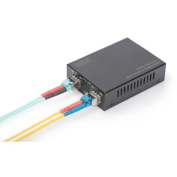 Z DIGITUS Professional Media Converter - DN-82133 - 2x SFP MM/SM, 1000Base-X in, 100/1000Base-X out, 5V, Black — image 2