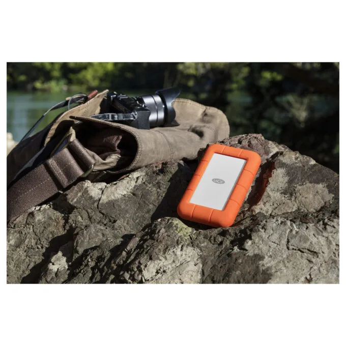 2TB LACIE RUGGED Secure USB-C USB3.1 Drop- crush- and rain-resistant for all-terrain use orange — image 6