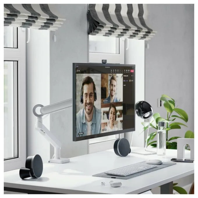 Alogic Clarity Max Touch 32 UHD 4K Monitor with 65W + 8MP Webcam — image 8