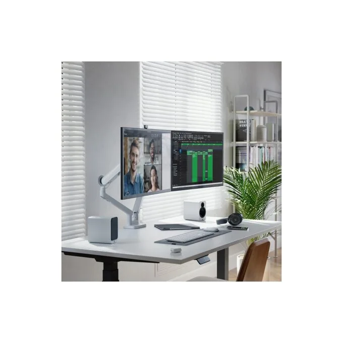 Alogic Clarity Pro Max 32 UHD 4K Monitor with 65W + 8MP Webcam — image 8