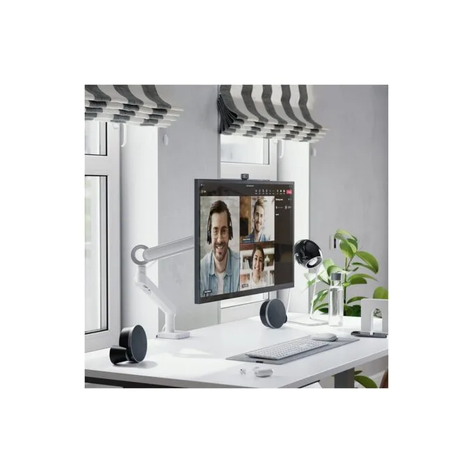 Alogic Clarity Pro Max 32 UHD 4K Monitor with 65W + 8MP Webcam — image 9