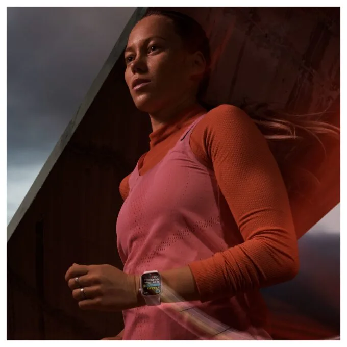 Apple Watch S9 Aluminium Cellular 41mm Rot (Sportarmband rot) M L NEW — image 5
