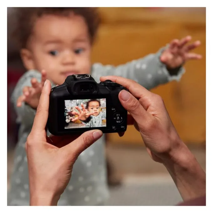 Canon Digitalkamera EOS R100 + 18-45 IS STM — image 5