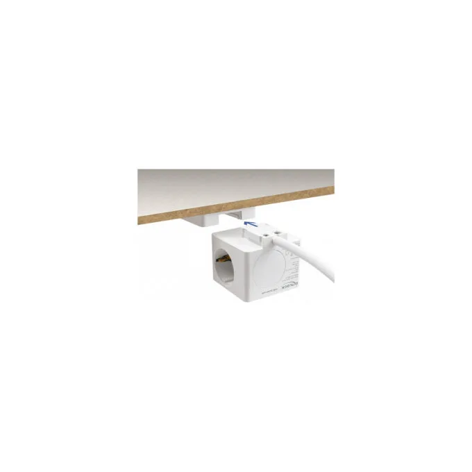 Delock Steckdosenwürfel mit Verlängerungskabel 3-fach mit Kindersicherung und USB Ladegerät. 1.5 m Kabel. weiß — image 7