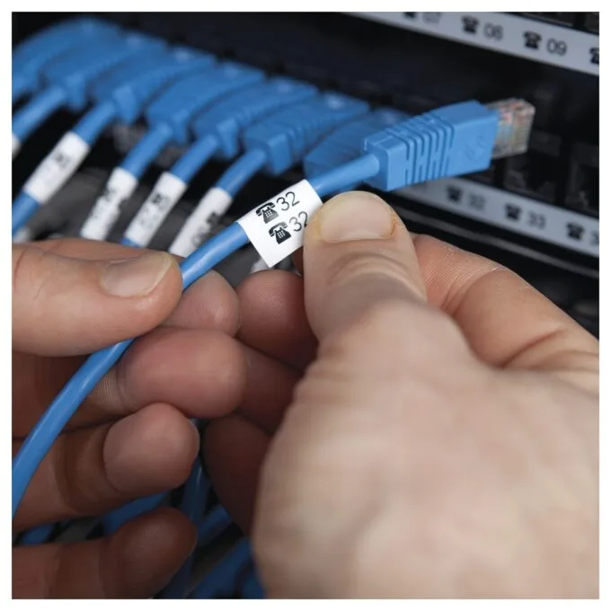 DYMO Rhino 4200 - Industrielles Beschriftungsgerät, QWERTZ-Tastatur, im KofferSet — image 11