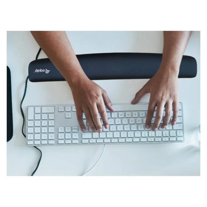 Equip Tastatur Handballenauflage schwarz — image 3