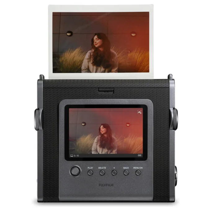 Fujifilm Instax Wide Evo — image 10