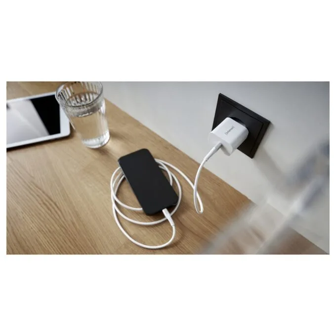 Intenso Power Adapter W20C. Weiß Anschluss: 1x USB-C. Output: max. 20 Watt — image 9