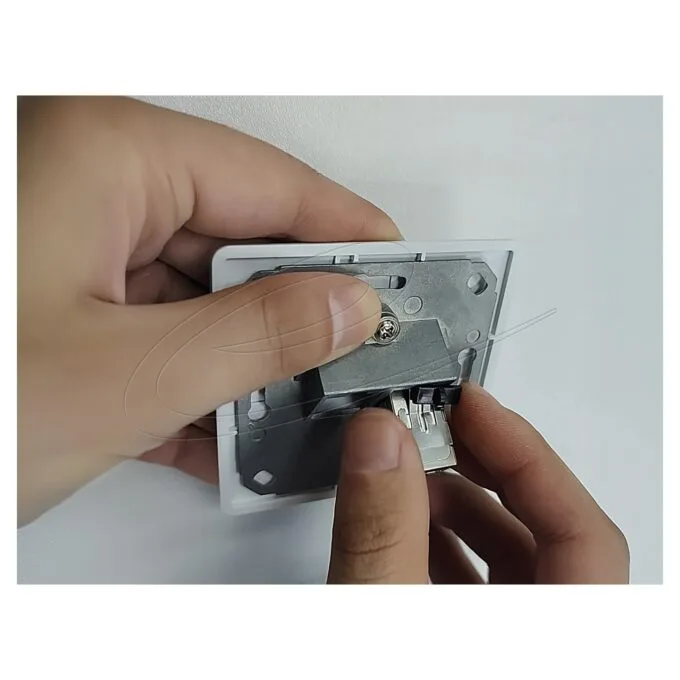 Keystone Modul Kupplung RJ45 Buchse zu RJ45 Buchse Cat.6A mit Metall Latch und Clip. geschirmt — image 2