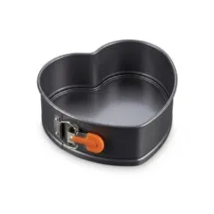 Le Creuset Heart Cake Springform Non-Stick NonStick Carbon Steel