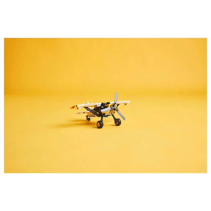 LEGO 42198 Technic Propellerflugzeug — image 16